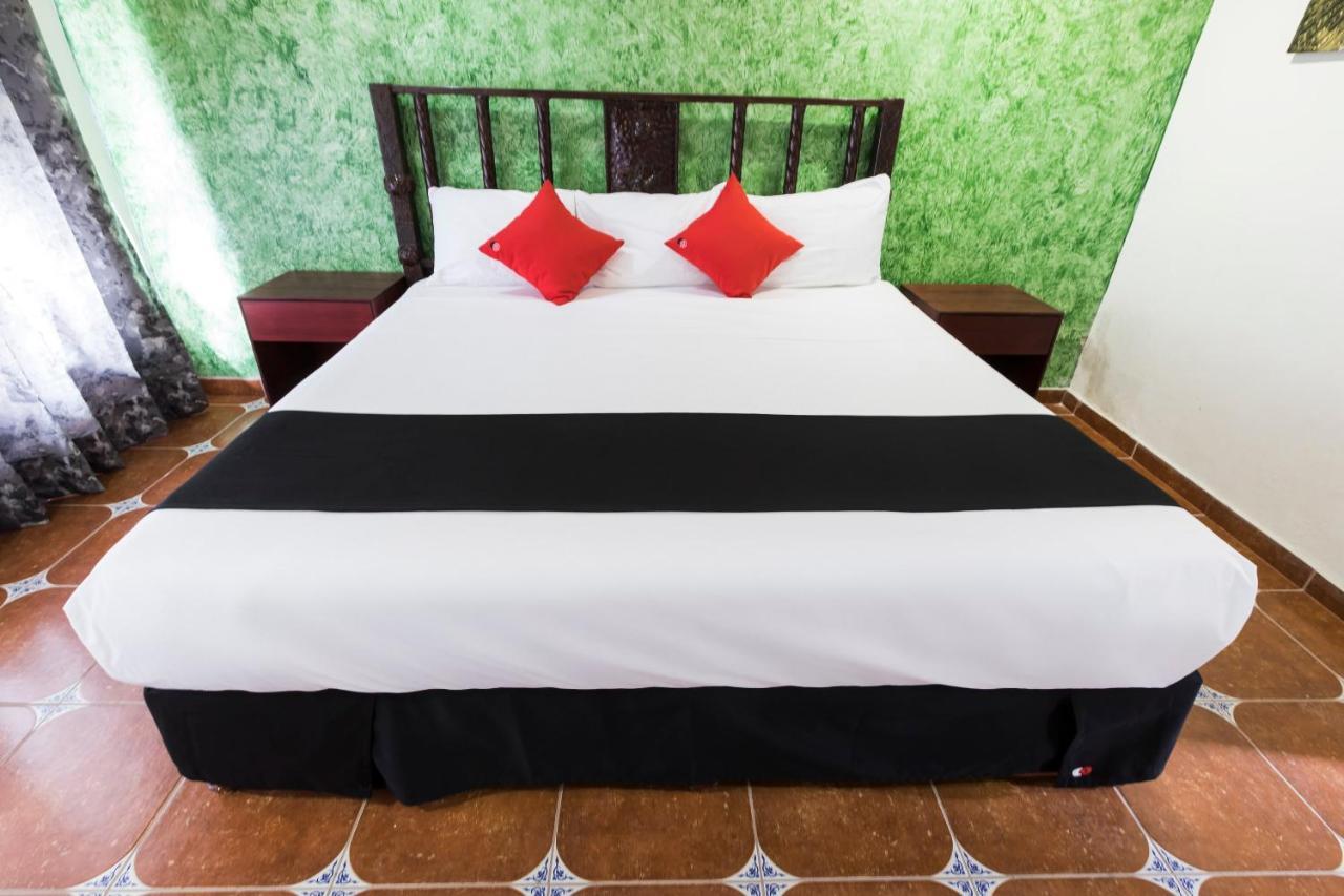 Hotel Hacienda Tonalmain, Central Nueva Tonala  Bagian luar foto